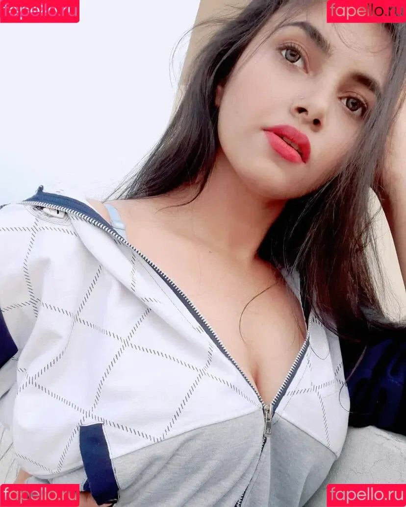Aarohi Verma Onlyfans Photo Gallery 