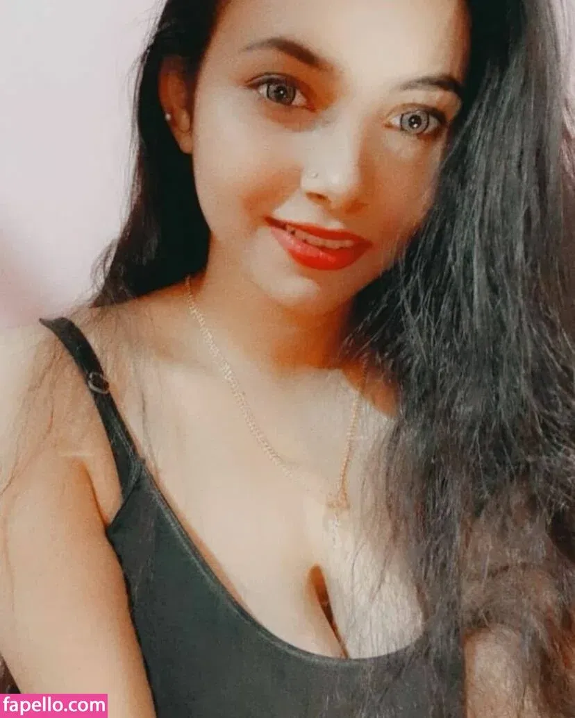 Aarohi Verma Onlyfans Photo Gallery 