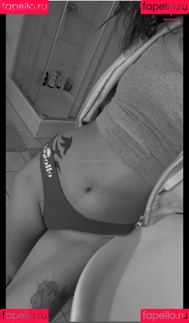 Lisa Sheepi Onlyfans Photo Gallery 