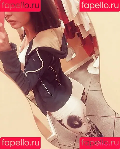 Lisa Sheepi Onlyfans Photo Gallery 