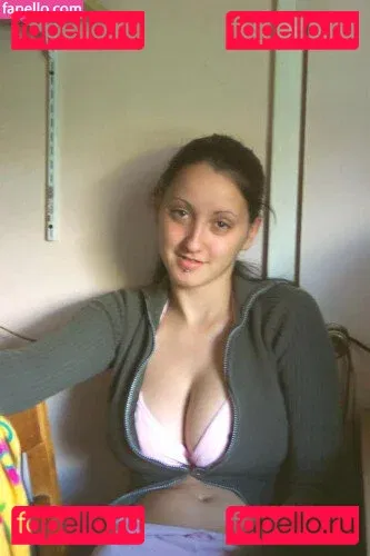 One Click Vicky Onlyfans Photo Gallery 