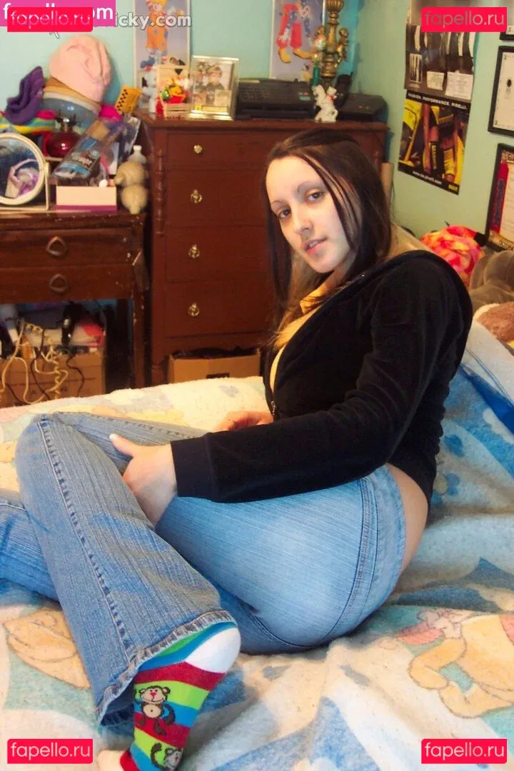 One Click Vicky Onlyfans Photo Gallery 