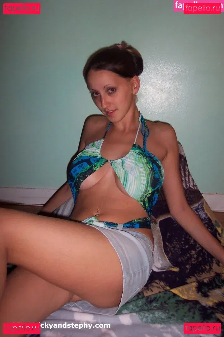 One Click Vicky Onlyfans Photo Gallery 