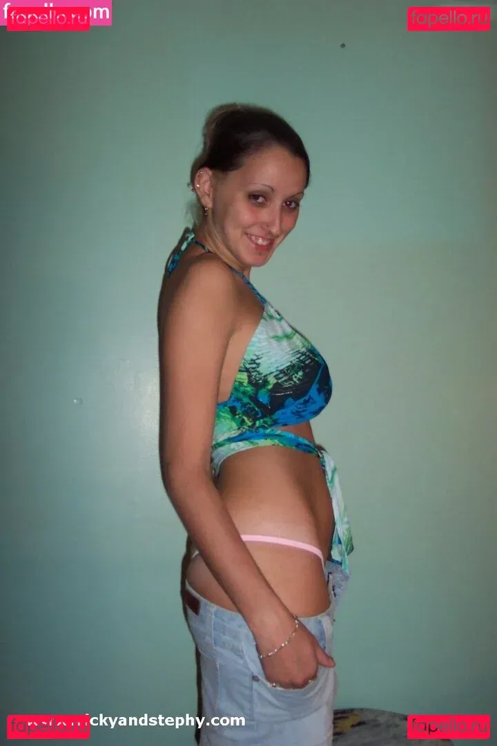 One Click Vicky Onlyfans Photo Gallery 