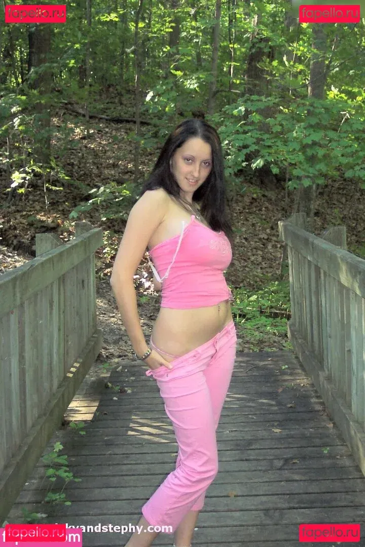 One Click Vicky Onlyfans Photo Gallery 