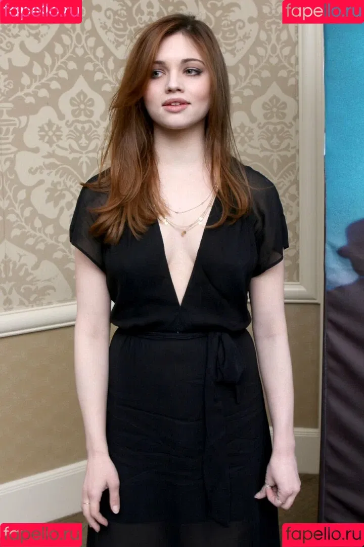 India Eisley Onlyfans Photo Gallery 