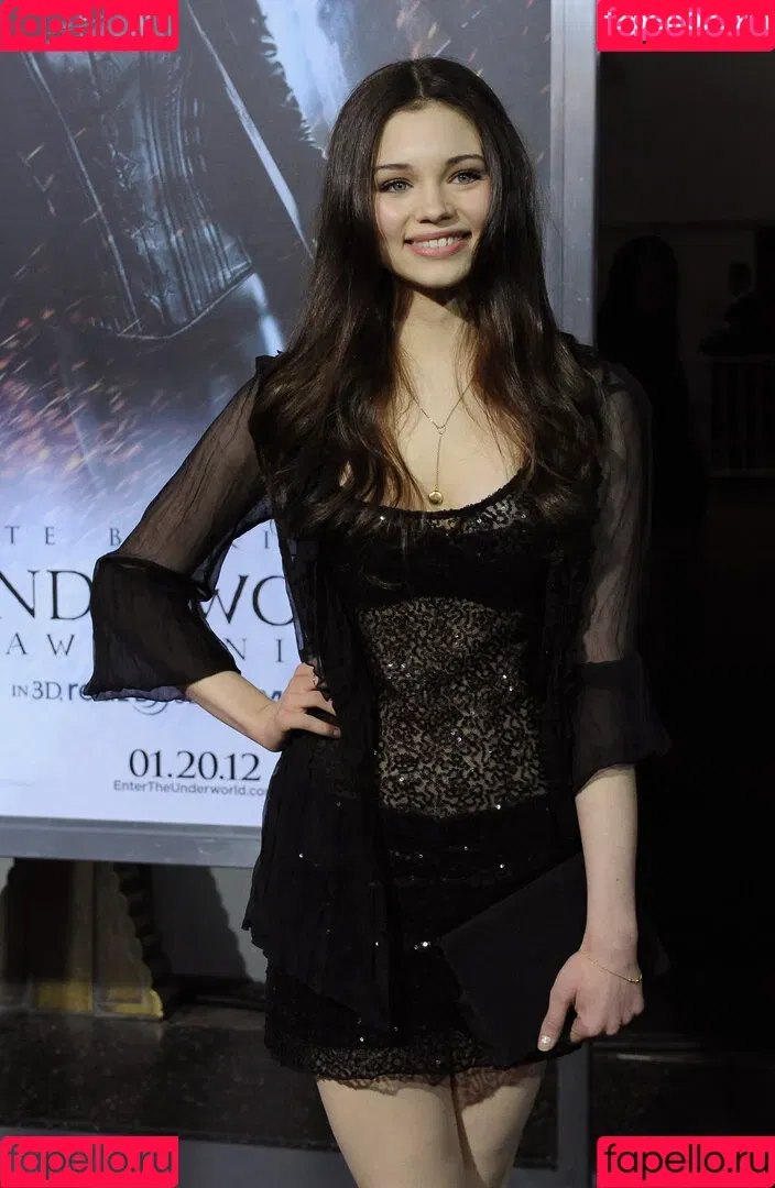 India Eisley Onlyfans Photo Gallery 