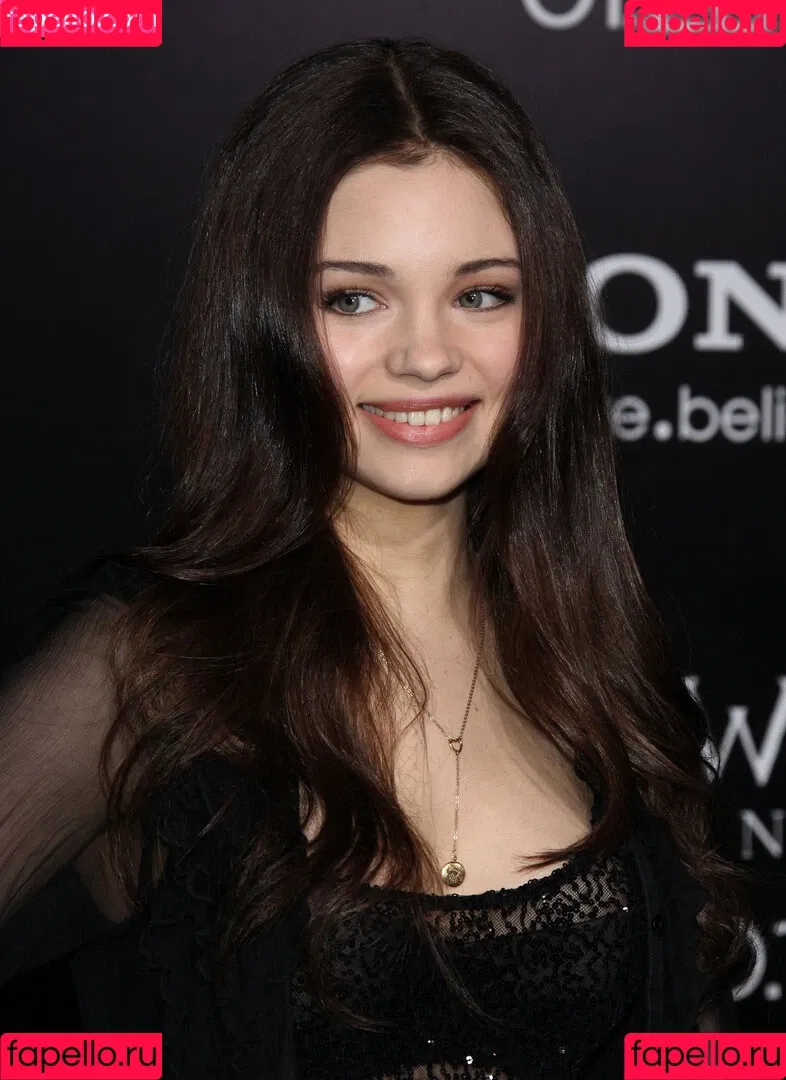 India Eisley Onlyfans Photo Gallery 