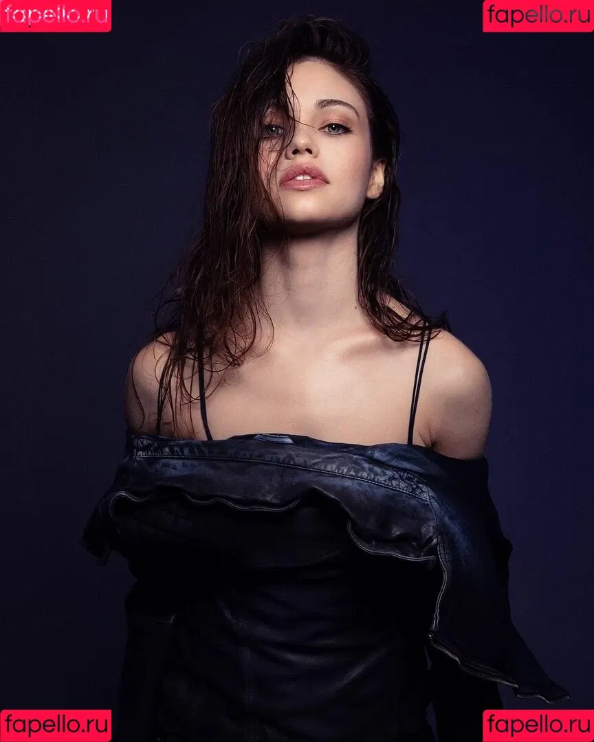 India Eisley Onlyfans Photo Gallery 