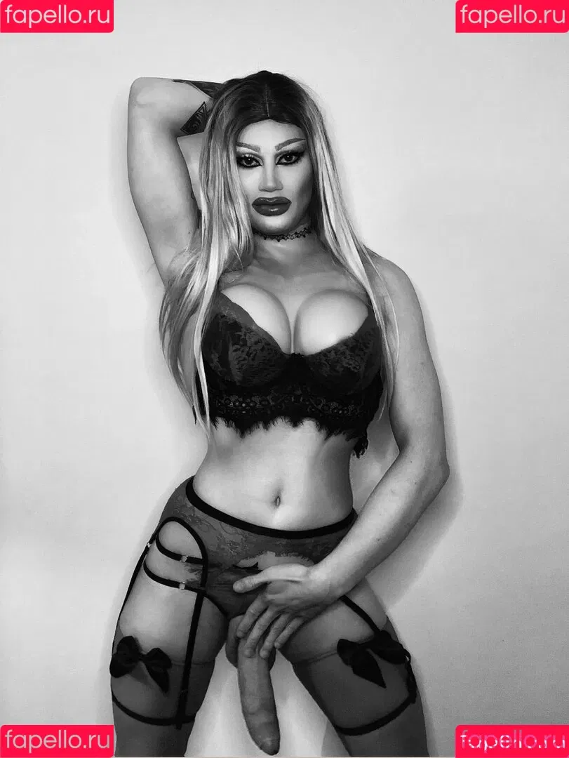 Roman Rose Onlyfans Photo Gallery 