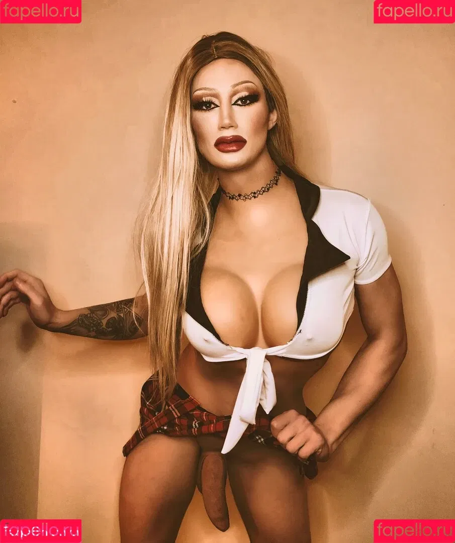 Roman Rose Onlyfans Photo Gallery 