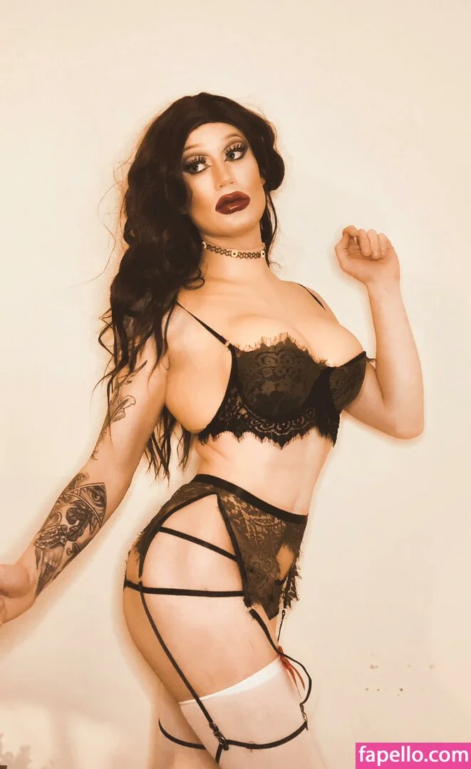 Roman Rose Onlyfans Photo Gallery 