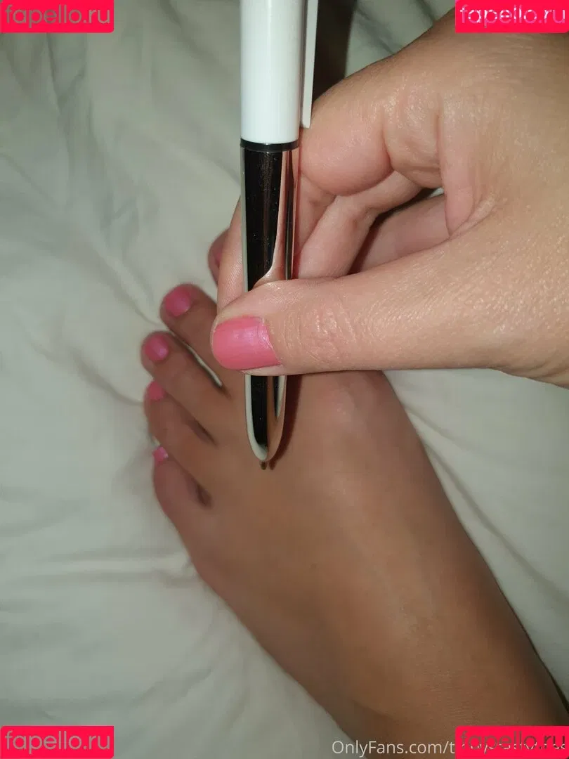 tippystastytoes Onlyfans Photo Gallery 