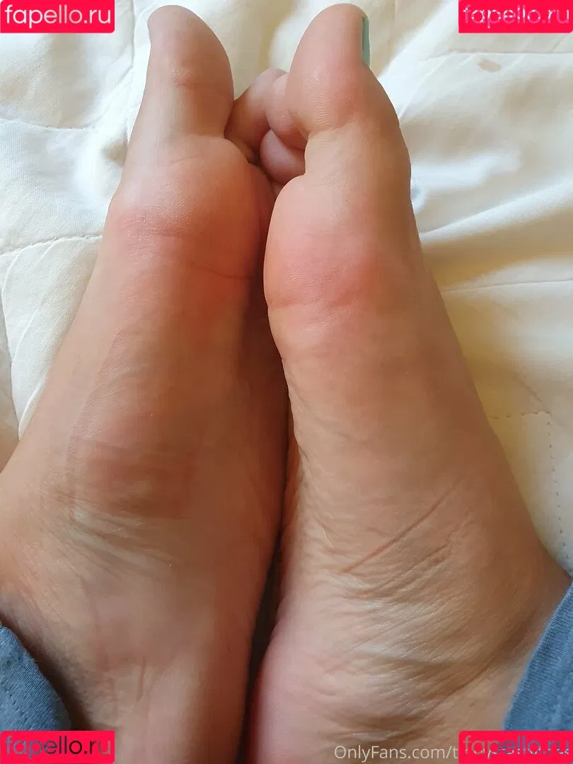 tippystastytoes Onlyfans Photo Gallery 