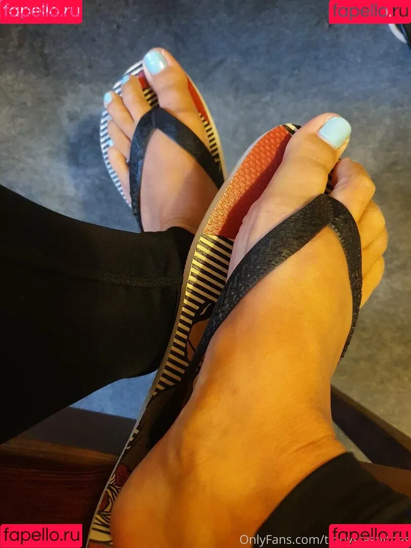tippystastytoes Onlyfans Photo Gallery 