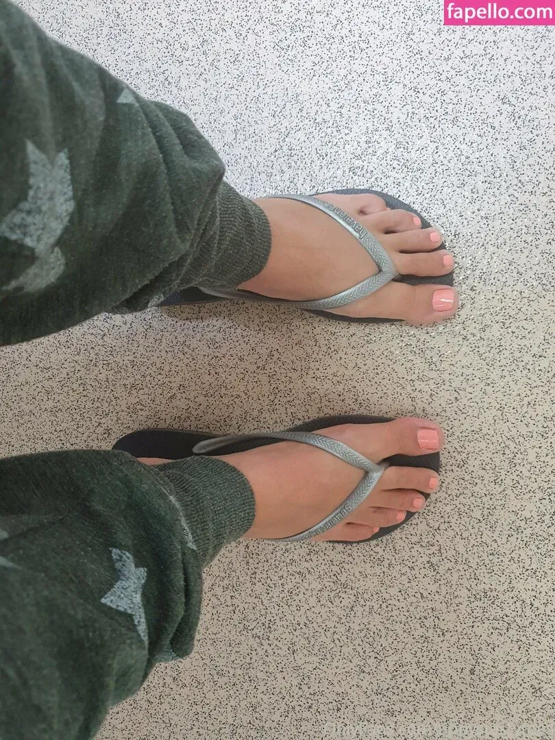 tippystastytoes Onlyfans Photo Gallery 