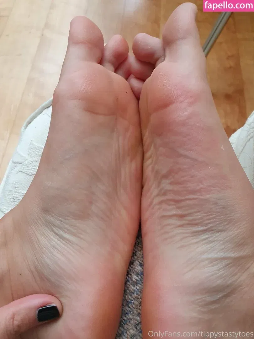 tippystastytoes Onlyfans Photo Gallery 