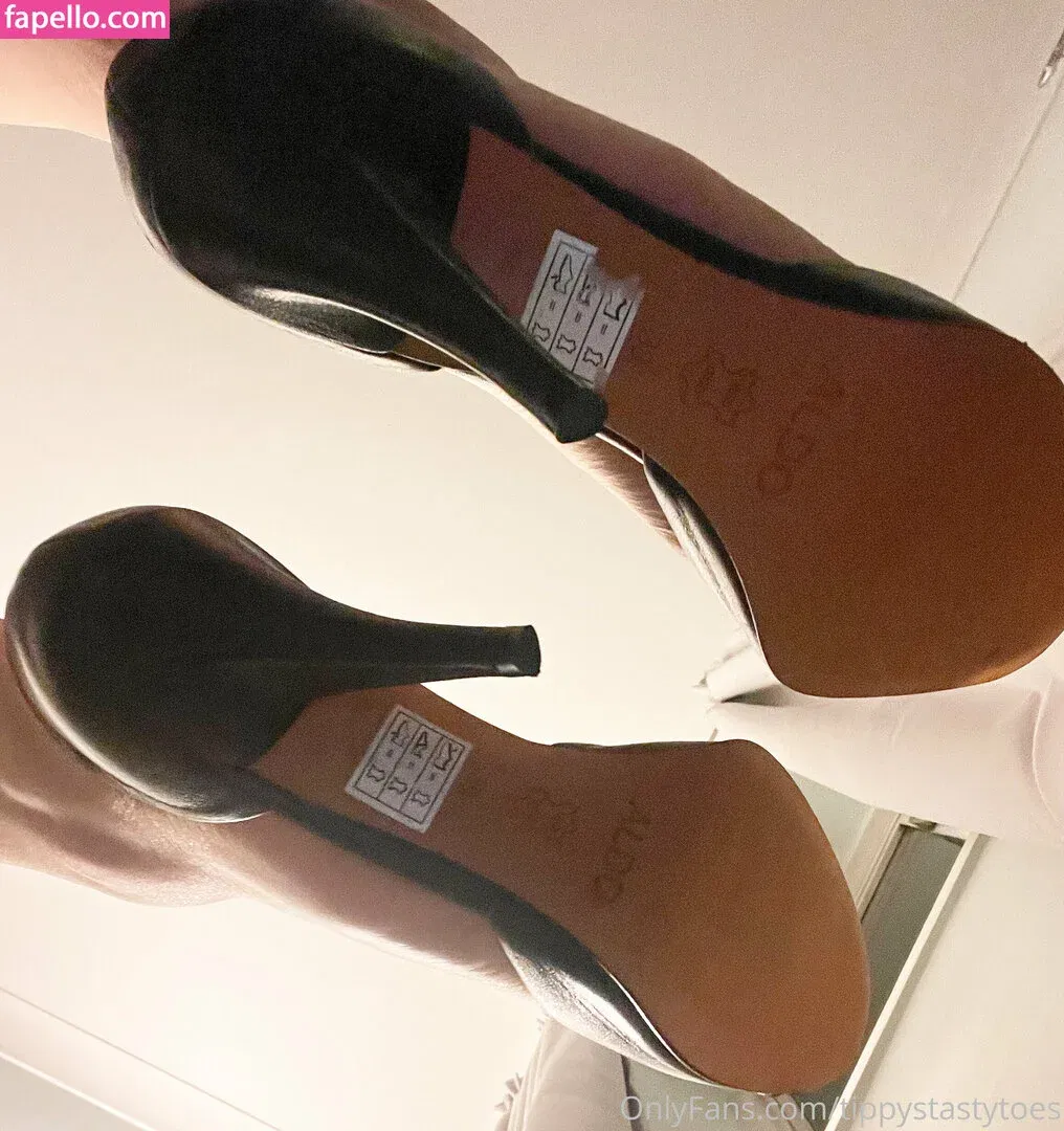 tippystastytoes Onlyfans Photo Gallery 