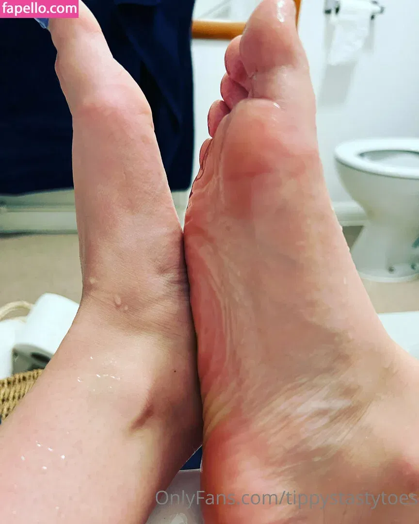 tippystastytoes Onlyfans Photo Gallery 
