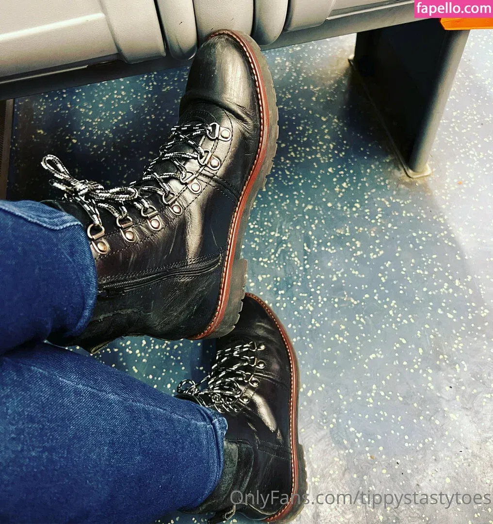 tippystastytoes Onlyfans Photo Gallery 