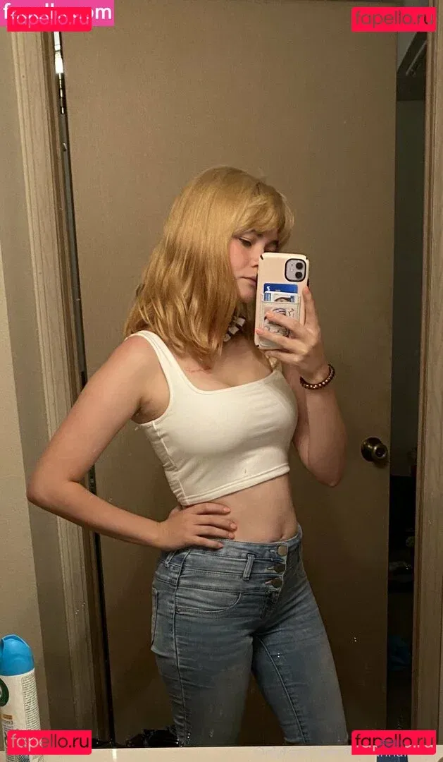 housewifehannah Onlyfans Photo Gallery 