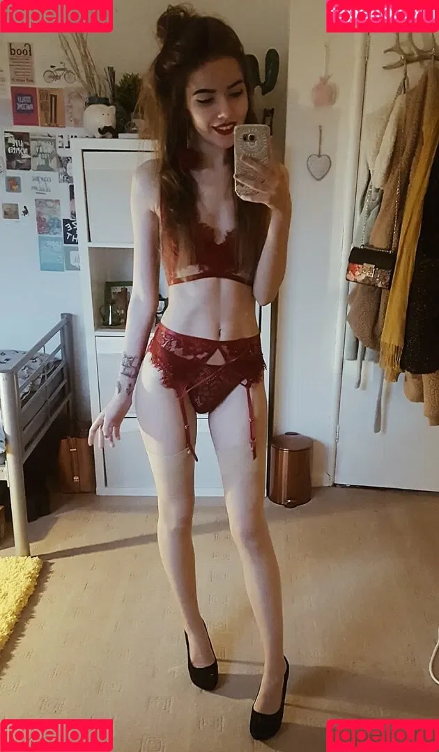 aemreynolds Onlyfans Photo Gallery 