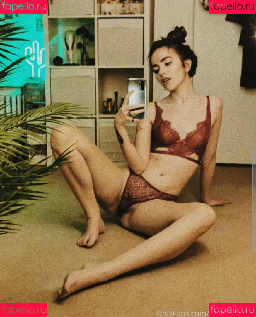 aemreynolds Onlyfans Photo Gallery 