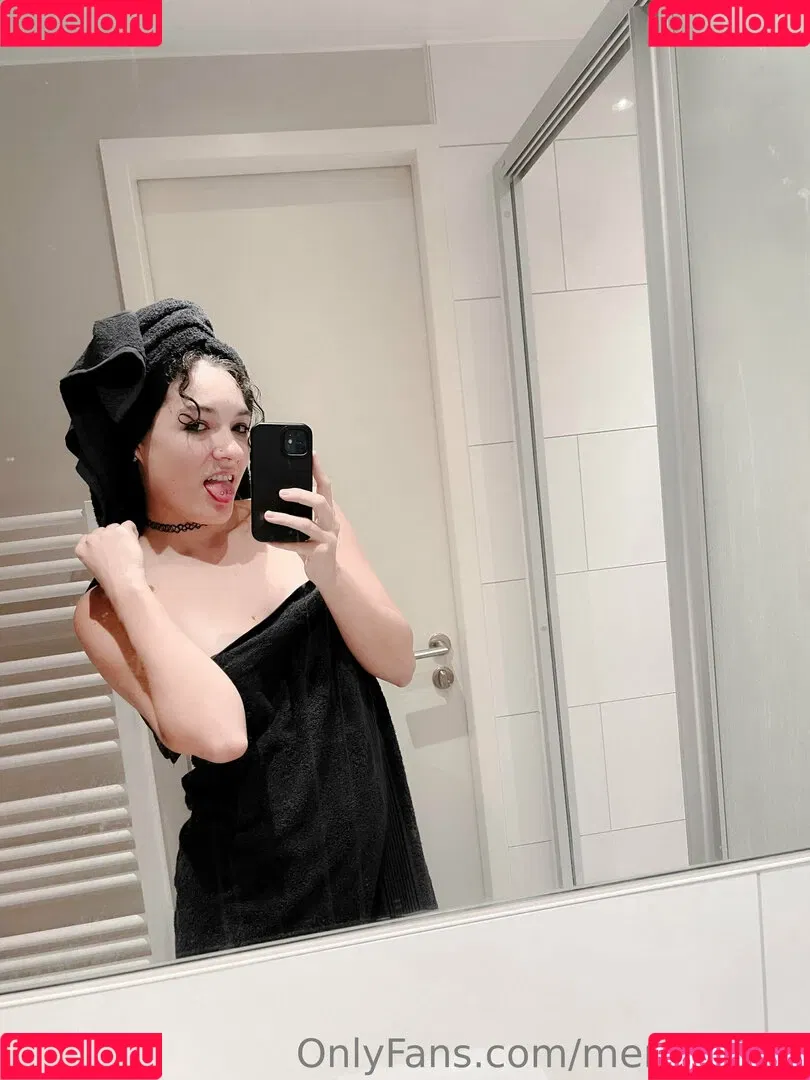 meroswitch Onlyfans Photo Gallery 