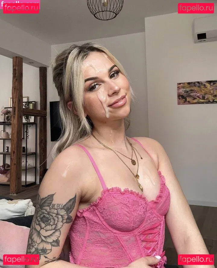 Kira Rodriguez Onlyfans Photo Gallery 