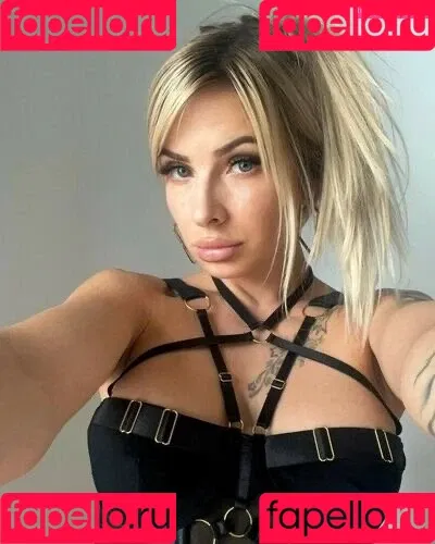 EileX Onlyfans Photo Gallery 