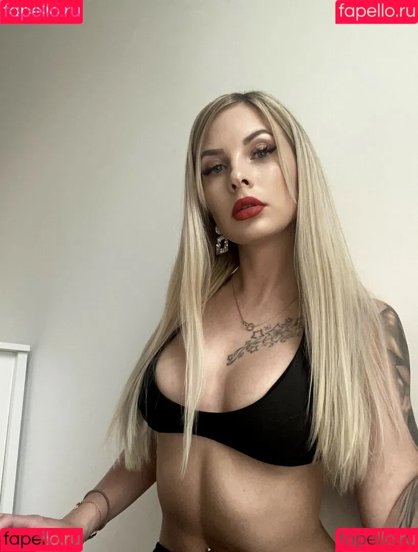 EileX Onlyfans Photo Gallery 