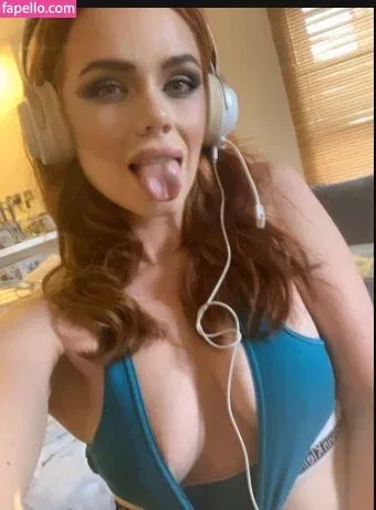 EileX Onlyfans Photo Gallery 