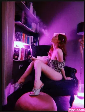 EileX Onlyfans Photo Gallery 