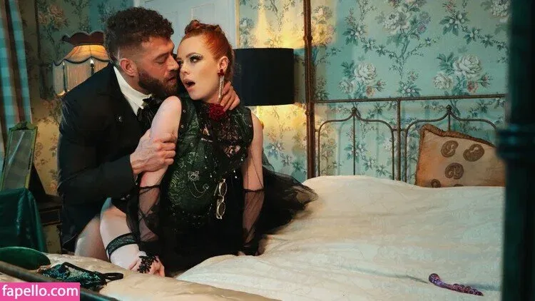 EileX Onlyfans Photo Gallery 