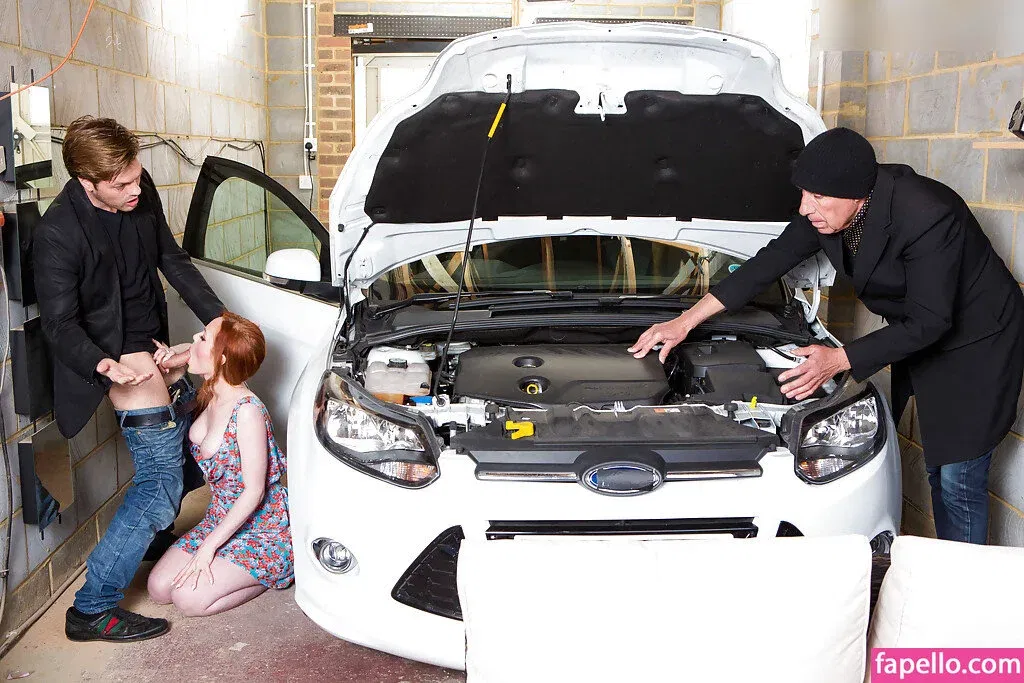 EileX Onlyfans Photo Gallery 