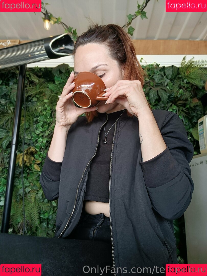 tee-rouble Onlyfans Photo Gallery 