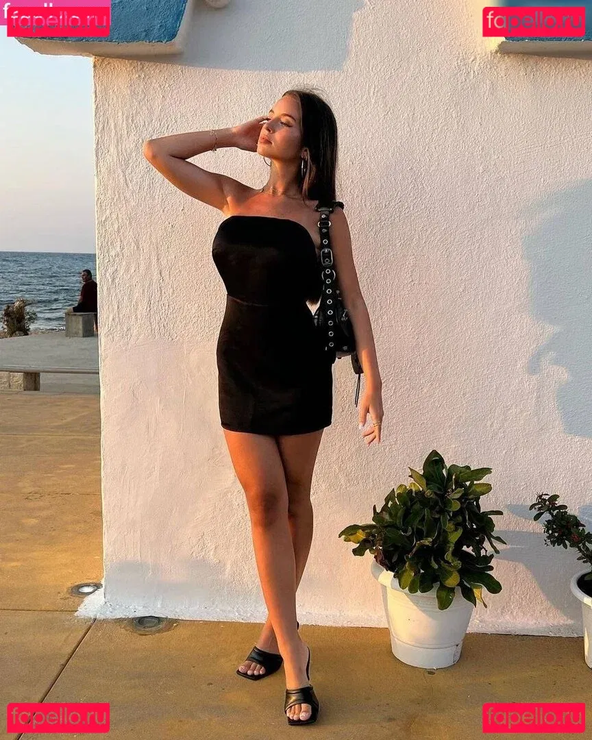 Zoe Liss Onlyfans Photo Gallery 