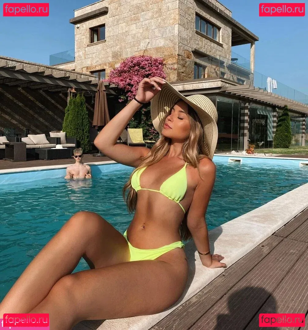 Zoe Liss Onlyfans Photo Gallery 