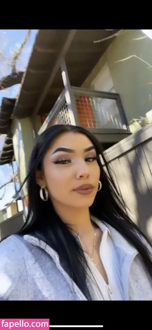 lynaiiiibabyy Onlyfans Photo Gallery 