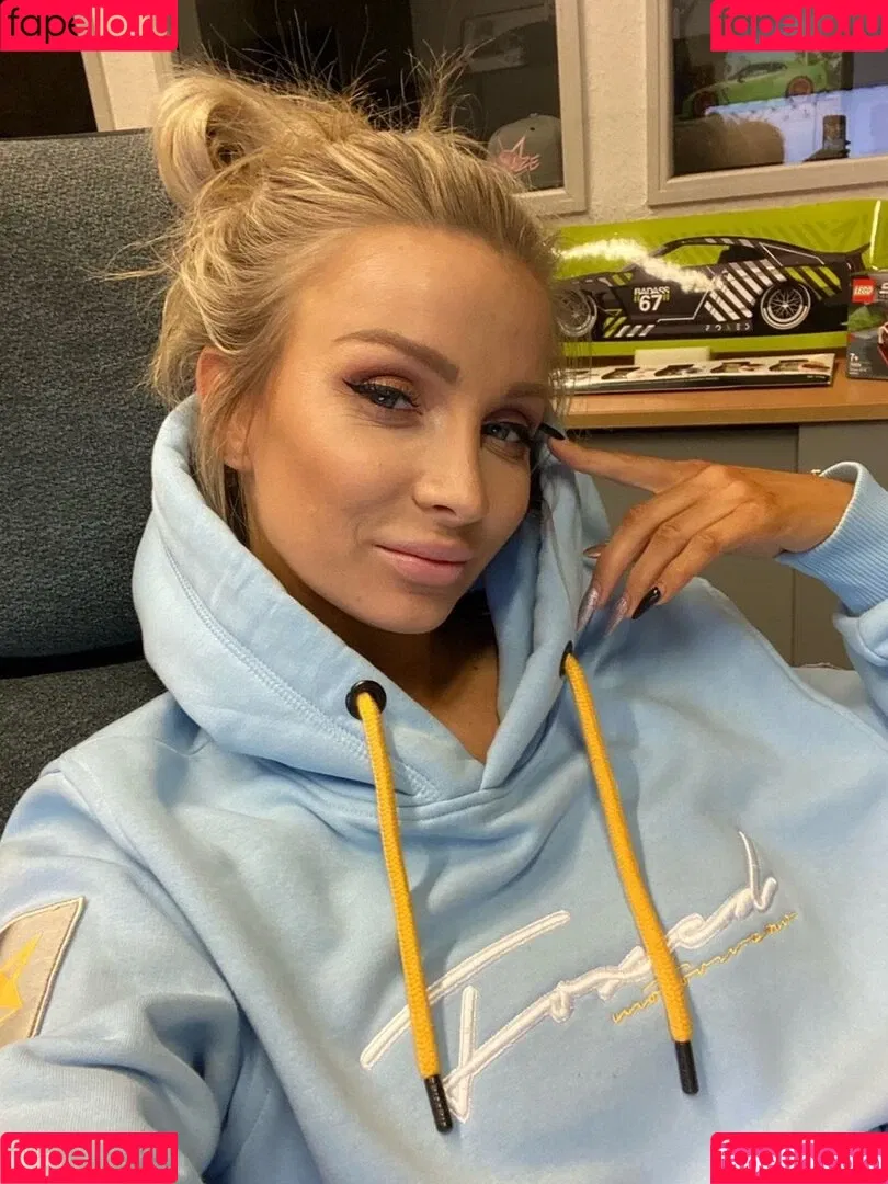 Mareike Fox Onlyfans Photo Gallery 