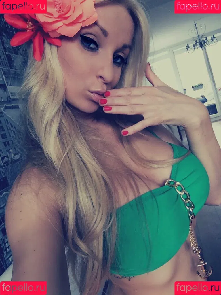 Mareike Fox Onlyfans Photo Gallery 