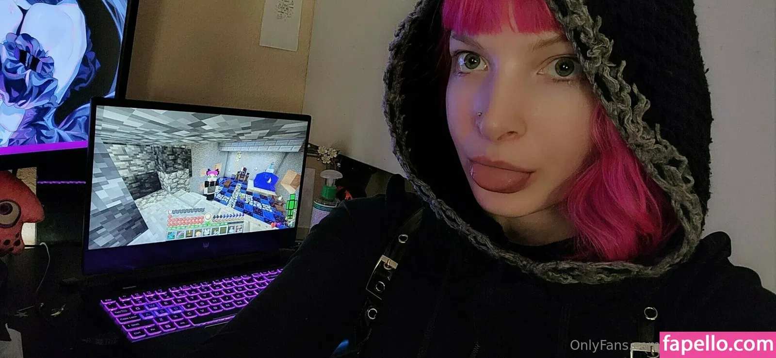 witchandfamous Onlyfans Photo Gallery 