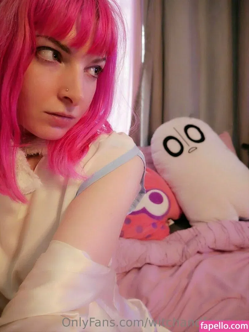 witchandfamous Onlyfans Photo Gallery 