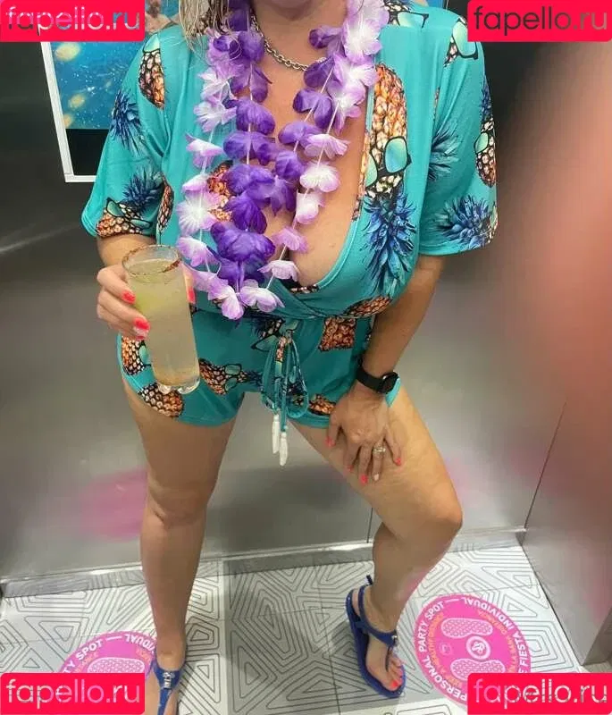 Mrs. Vice Onlyfans Photo Gallery 