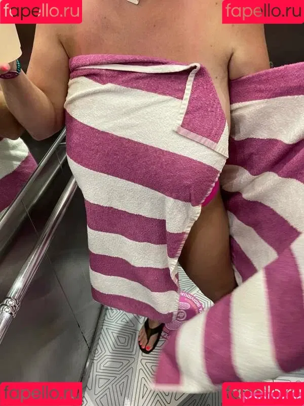 Mrs. Vice Onlyfans Photo Gallery 