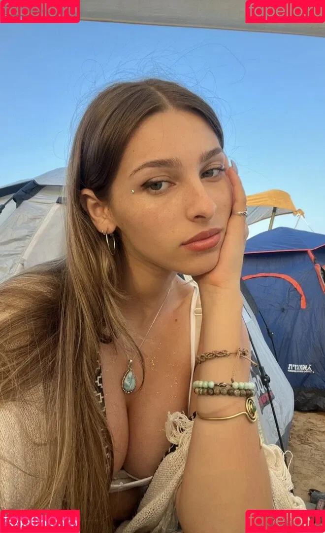 Ella Netzer Onlyfans Photo Gallery 