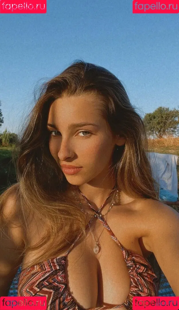 Ella Netzer Onlyfans Photo Gallery 
