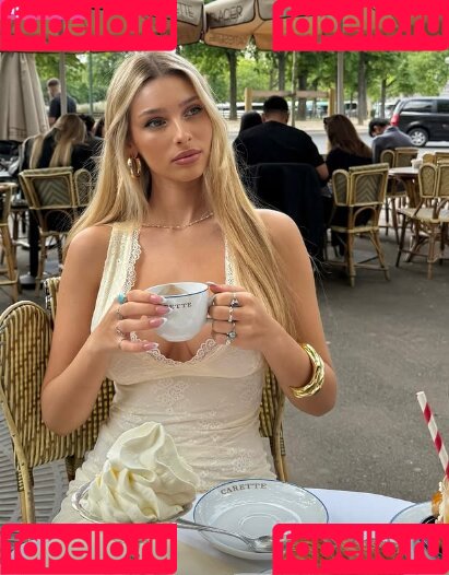 Ella Netzer Onlyfans Photo Gallery 