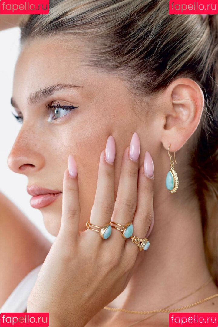 Ella Netzer Onlyfans Photo Gallery 