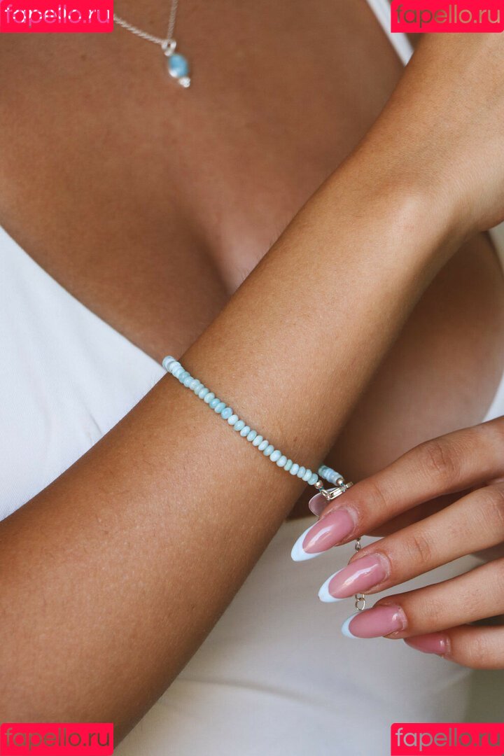 Ella Netzer Onlyfans Photo Gallery 